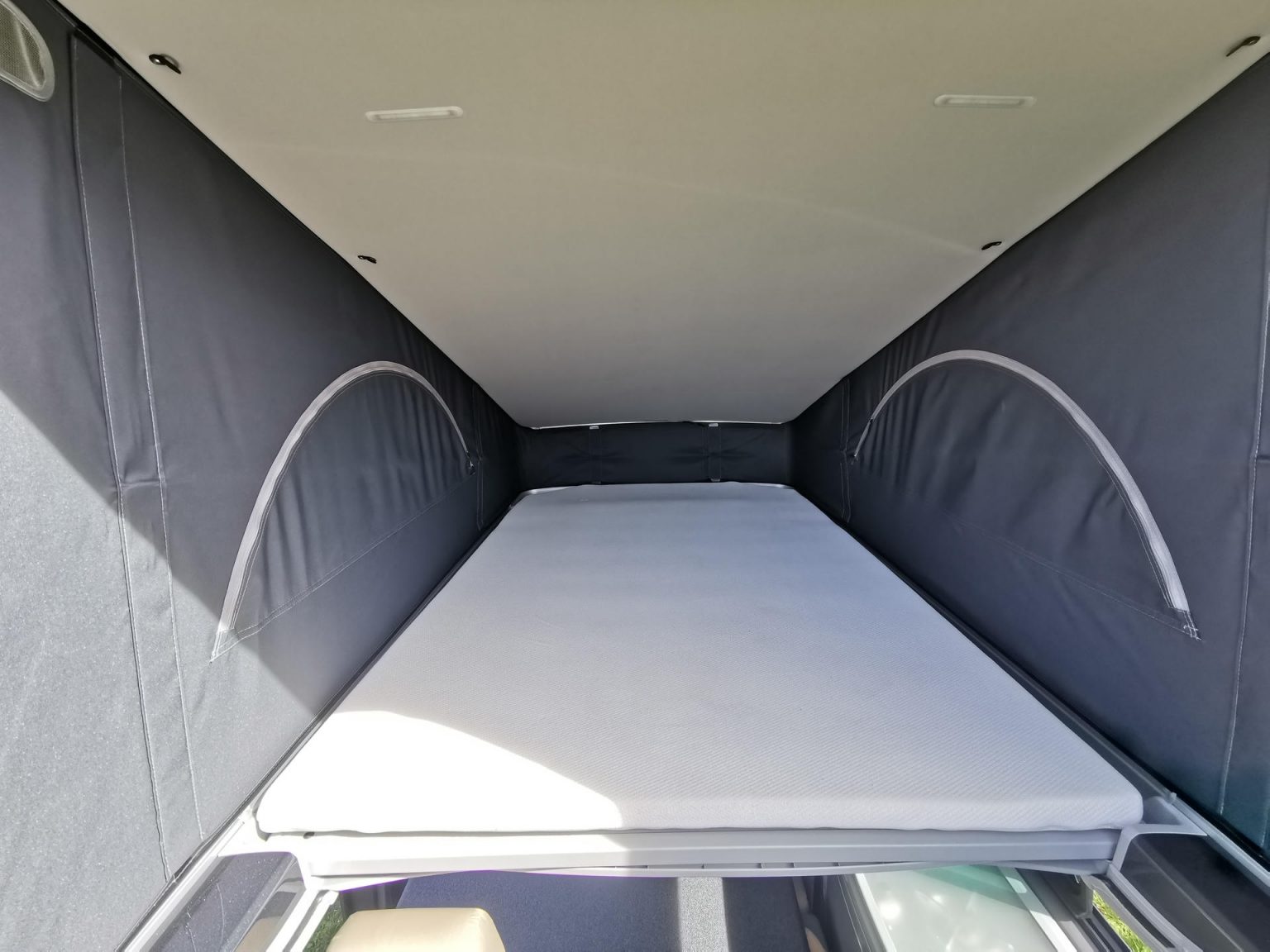 Volkswagen California T6.1 - Lit supérieur